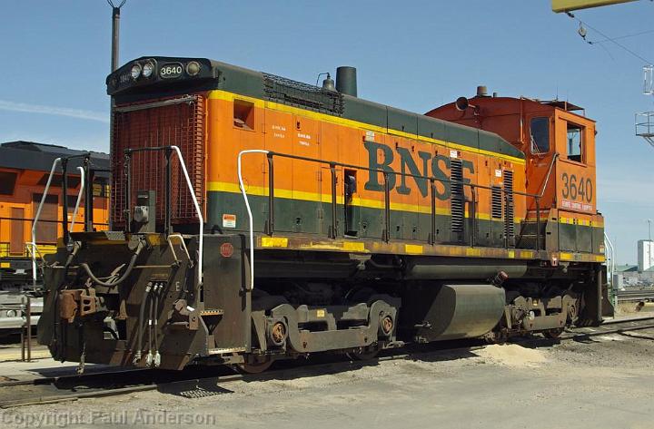 BNSF 3640 - SW1000.jpg